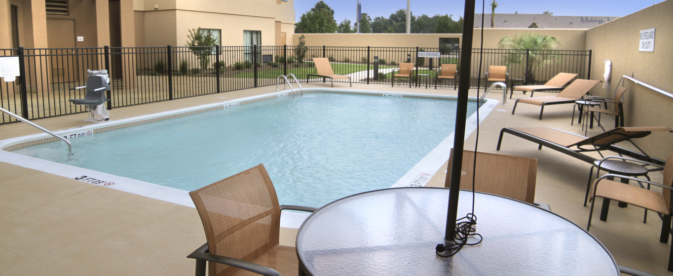 Courtyard Swiming pool